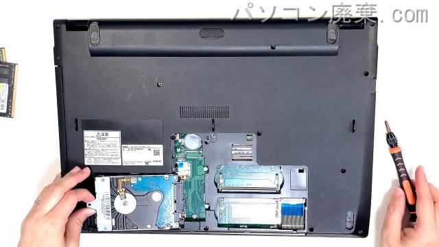 LAVIE PC-NS650GAWのHDD(SSD)の場所です