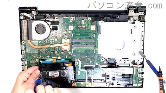 dynabook B65/D PB65DEAA625AD21のHDD(SSD)の場所です