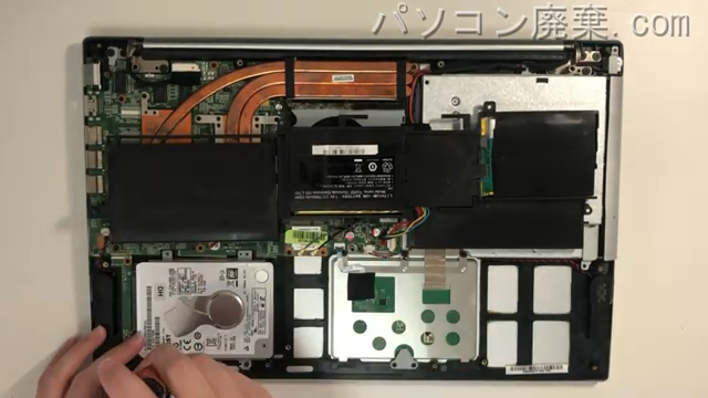 iiyama TU252HのHDD(SSD)の場所です