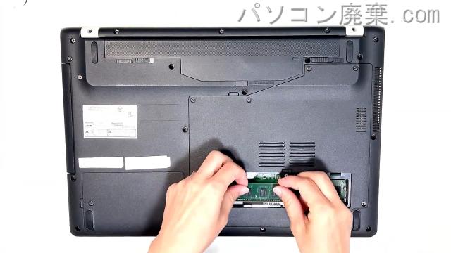 LIFEBOOK AH42/W FMVA42WWのメモリの場所