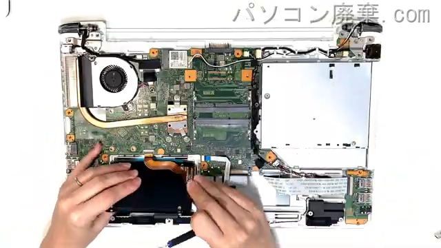 dynabook T55/BWS PT55BWS-BJA3のHDD(SSD)の場所です