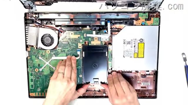 LIFEBOOK A5510/F FMVA88005のHDD(SSD)の場所です