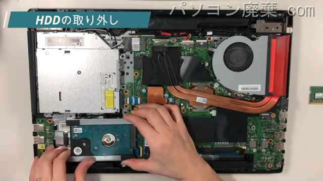 STRIX GL753VのHDD（SSD）の場所です