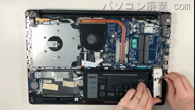 inspiron 3585(P75F008)のHDD(SSD)の場所です