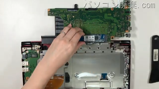 P2-S3LB-BRのHDD(SSD)の場所です
