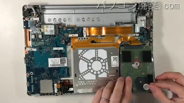 CF-SZ6H47VSのHDD(SSD)の場所です