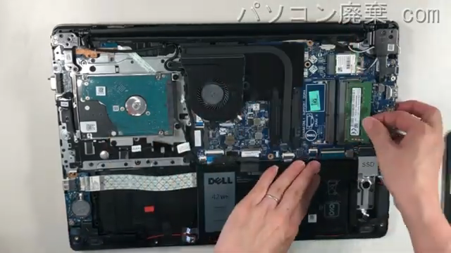 Latitude 3590(P75F001)のメモリの場所