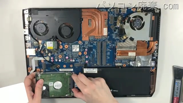 P650RG(i5910BA1)のHDD(SSD)の場所です