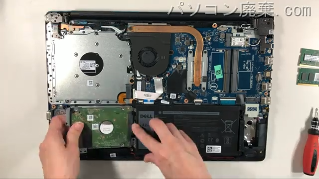 Vostro 3590(P75F010)のHDD(SSD)の場所です