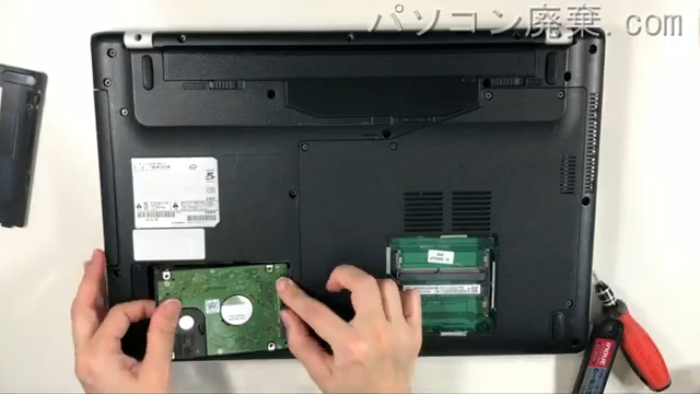 WA2/Z(FMVWZA25W)のHDD(SSD)の場所です