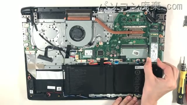 Aspire 3 A315-53 N17C4のHDD(SSD)の場所です