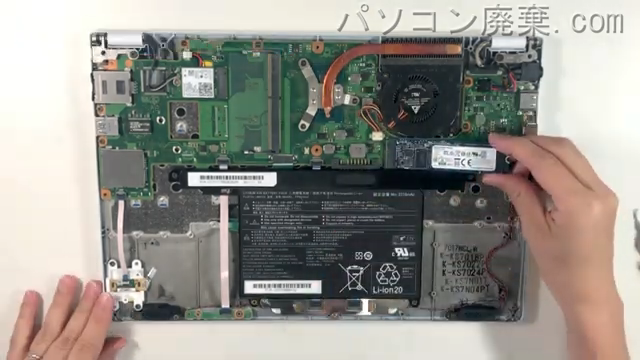 LIFEBOOK WU2/B3(FMVWB3U27)のHDD（SSD）の場所です