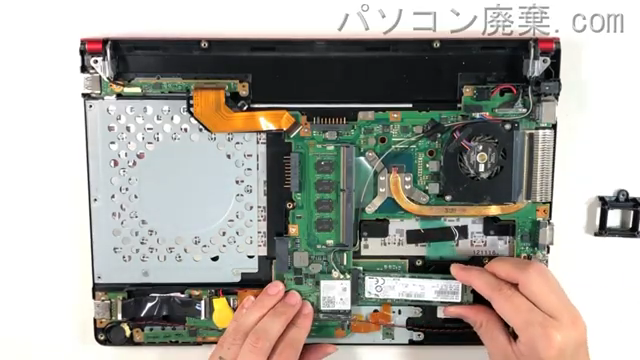 LIFEBOOK SH90/B1(FMVS9B1R05)のHDD（SSD）の場所です