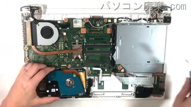 dynabook AZ45/BW(PAZ45BW-SND)のHDD(SSD)の場所です