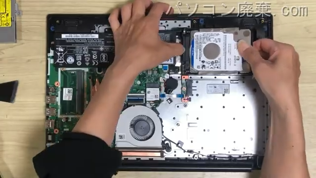 ideapad 330-15AST(81D6)のHDD(SSD)の場所です