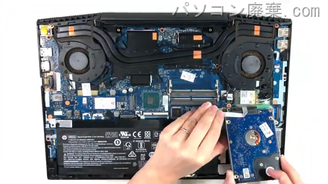 Pavilion Gaming Laptop 15-cx0054TXのHDD（SSD）の場所です