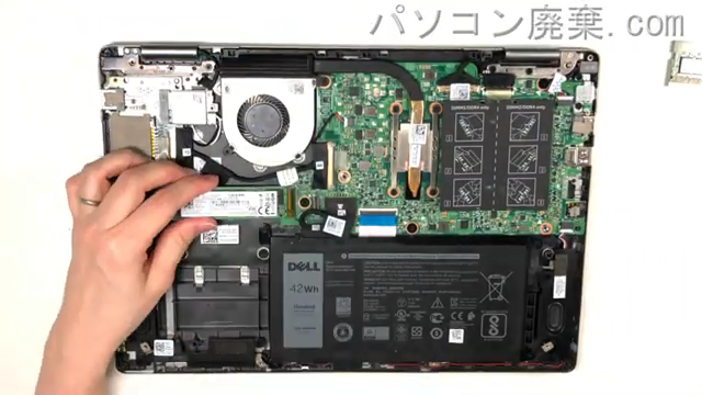Inspiron 13 7378 2-in-1のHDD(SSD)の場所です