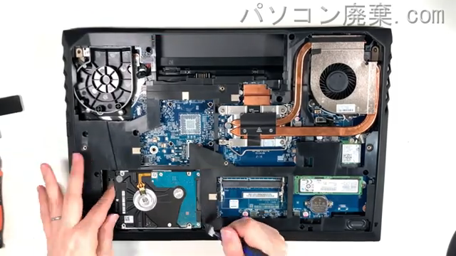 iiyama STYLE NK50SZ IStNEi-15FH040-i5-UHEXのHDD(SSD)の場所です