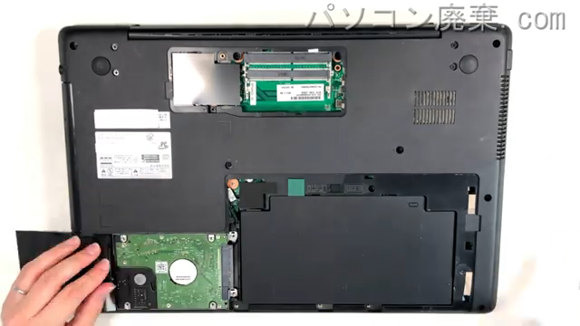 LIFEBOOK AH53/X FMVA53XBKSのHDD(SSD)の場所です