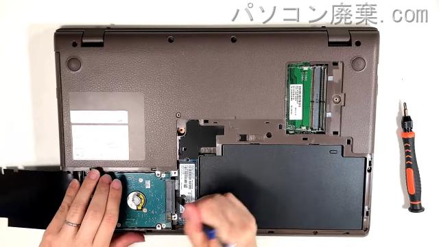 LIFEBOOK AH77/B3(FMVA77B3B)のHDD(SSD)の場所です