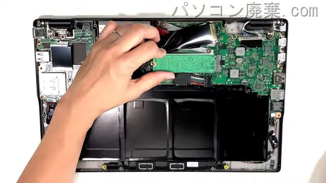 LIFEBOOK UH90/F3 FMVU90F3BのHDD(SSD)の場所です