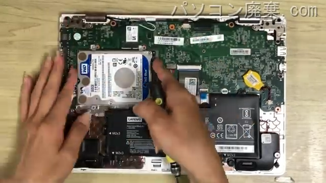 310S-11IAP（80U4）のHDD（SSD）の場所です