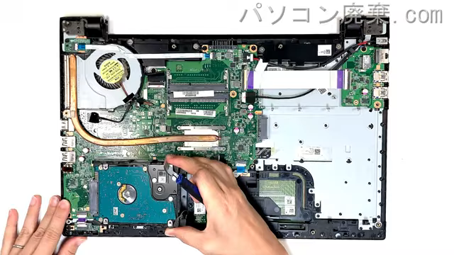 dynabook T75/RR PT75RRP-HHAのHDD(SSD)の場所です
