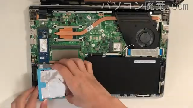 Vivobook S430UのHDD(SSD)の場所です