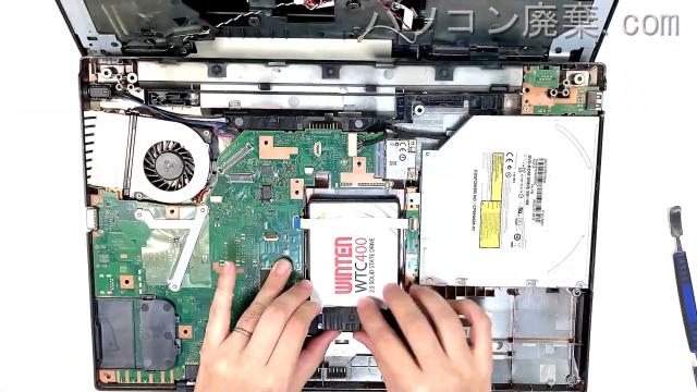 LIFEBOOK A744/K(FMVA0700H)のHDD(SSD)の場所です