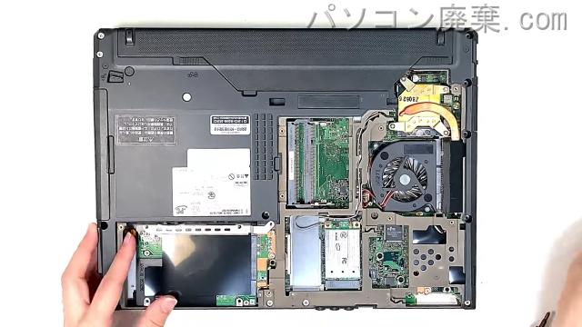 FMV-BIBLO MG/B70のHDD(SSD)の場所です