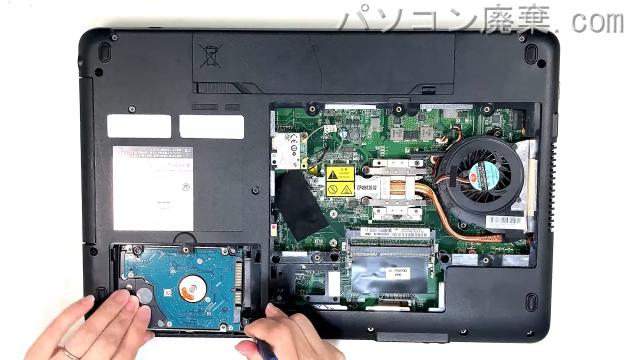 LIFEBOOK AH42/C(FMVA42CBY)のHDD(SSD)の場所です