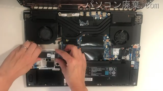 raytrek R5のHDD(SSD)の場所です