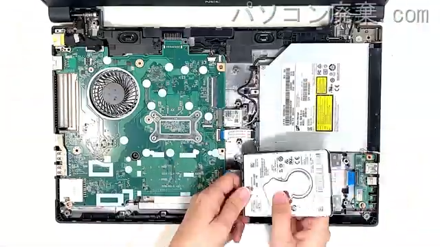 VersaPro PC-VKT25EZG3のHDD(SSD)の場所です