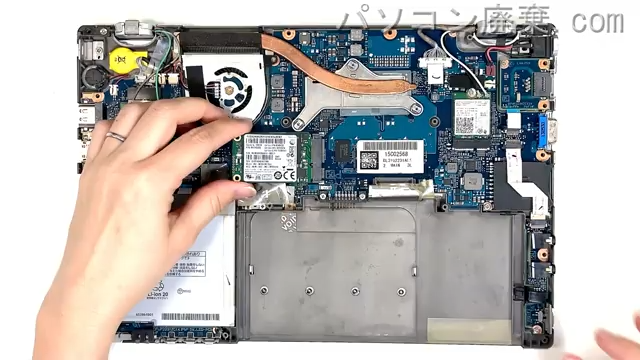 Let's note CF-AX3NEFBRのHDD(SSD)の場所です
