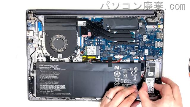 Swift 3 N19H4のHDD(SSD)の場所です