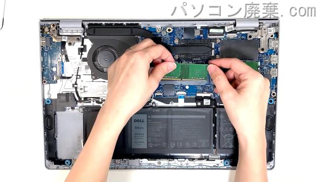 inspiron 15 3520(P112F)のメモリの場所