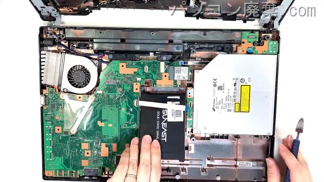 LIFEBOOK A577/P FMVA18004のHDD(SSD)の場所です