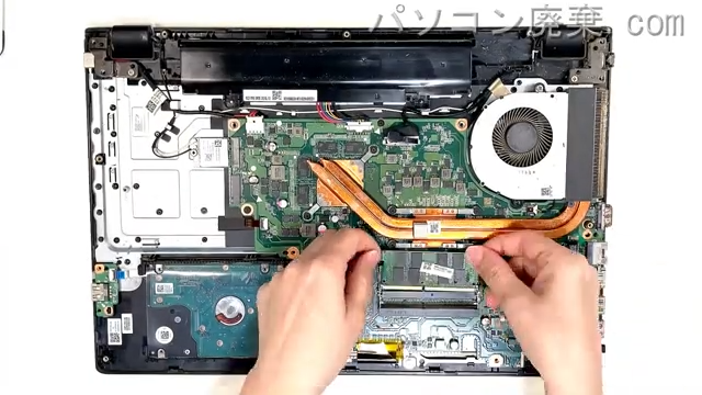 Aspire N15Q12のメモリの場所