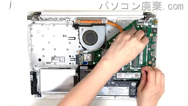 LAVIE PC-NS610NAW-KSのメモリの場所
