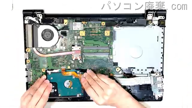 dynabook B65/DN PB6DNTB41R7GD1のHDD(SSD)の場所です