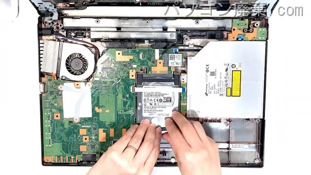 LIFEBOOK A748/TX FMVA3101FPのHDD(SSD)の場所です