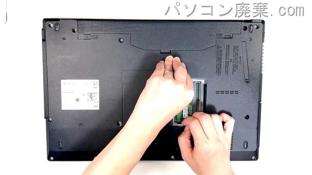 LIFEBOOK A579/B FMVA64003のメモリの場所