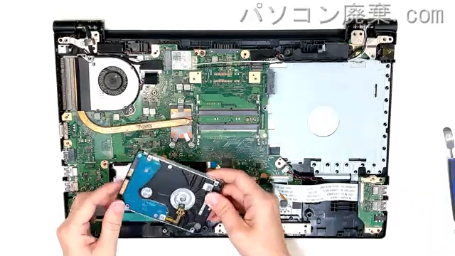 dynabook BZ35/MB PBZ35MB-SRAのHDD(SSD)の場所です