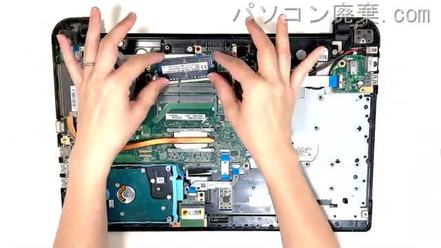 dynabook T55/45M53R PT55-45MBXR53のメモリの場所